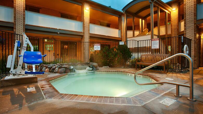 Best Western Plus Plaza Hotel
