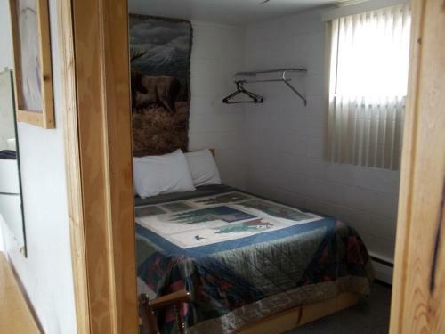 Motel Budget Host Elk Antler Inn