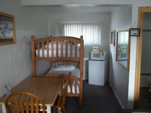 Motel Budget Host Elk Antler Inn