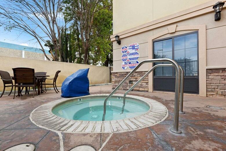 Hotel La Quinta Inn & Suites Ne Long Beach / Cypress