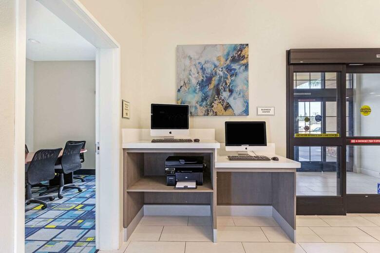 Hotel La Quinta Inn & Suites Ne Long Beach / Cypress