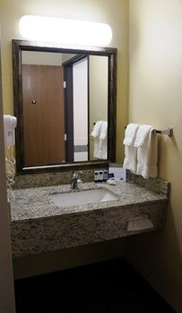 Hotel Americinn Of Baldwin