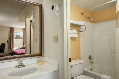 Motel Days Inn Farmville