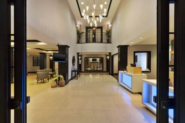Holiday Inn Express Hotel & Suites Warminster-doylestown
