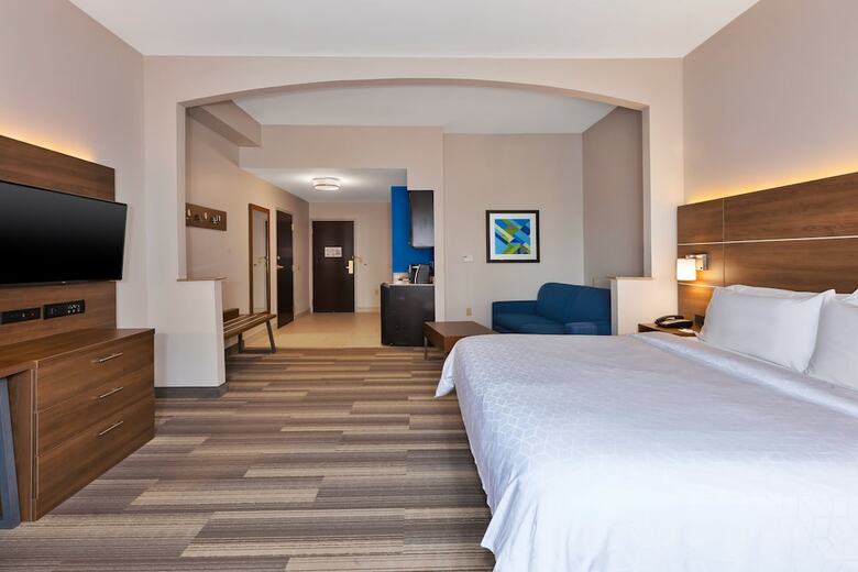 Holiday Inn Express Hotel & Suites Warminster-doylestown