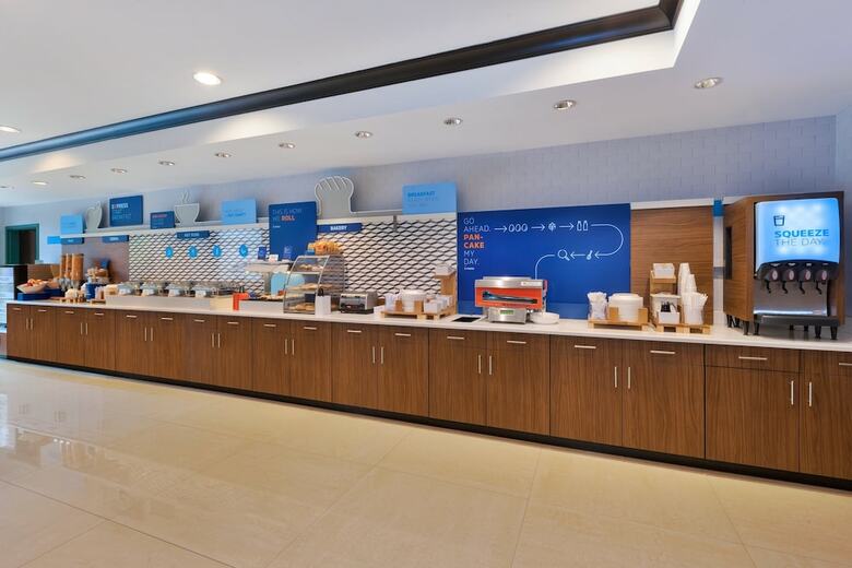 Holiday Inn Express Hotel & Suites Warminster-doylestown