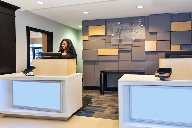 Holiday Inn Express Hotel & Suites Warminster-doylestown