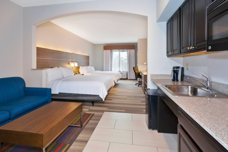 Holiday Inn Express Hotel & Suites Warminster-doylestown
