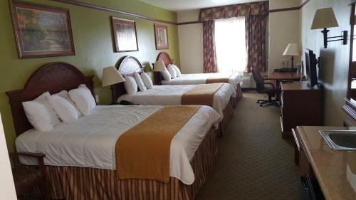 Hotel Budget Host Inn And Suites Cameron