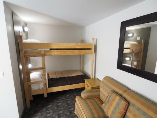 Apex Lodge - 6 Hotel Room