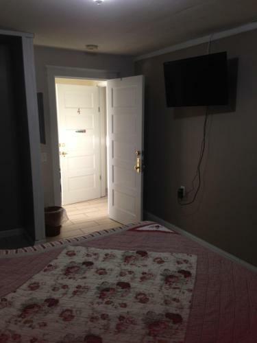 Posada Foster Lake Inn