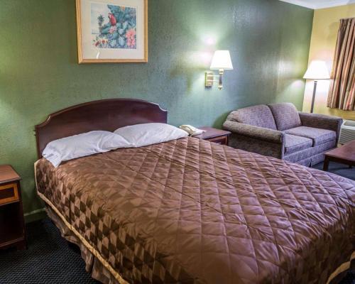 Hotel Rodeway Inn & Suites Plymouth