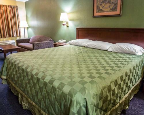 Hotel Rodeway Inn & Suites Plymouth