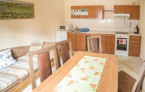 Two-bedroom Holiday Home In Liptovsky Trnovec