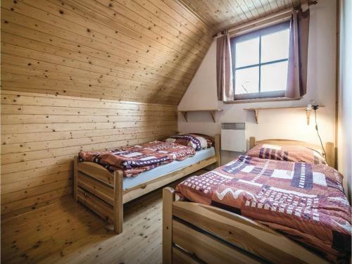 Three-bedroom Holiday Home In Liptovsky Trnovec