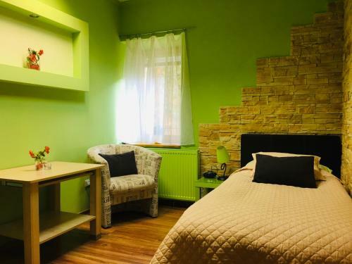 Hostal Penzi�n Hradby