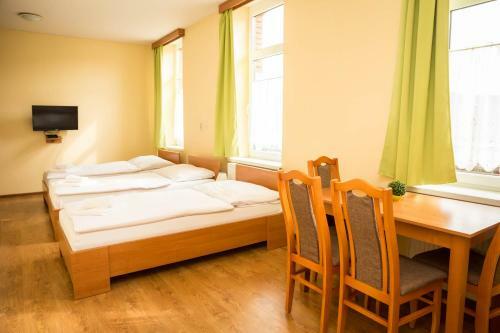 Hostal Penzion Burra