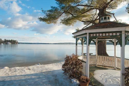 Hostal Lake House At Ferry Point