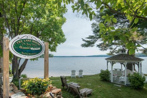 Hostal Lake House At Ferry Point