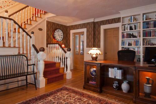 Hostal Lake House At Ferry Point