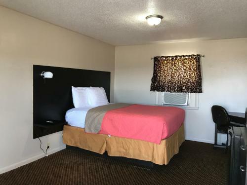 Hotel Laci's Country Inn - Knob Noster