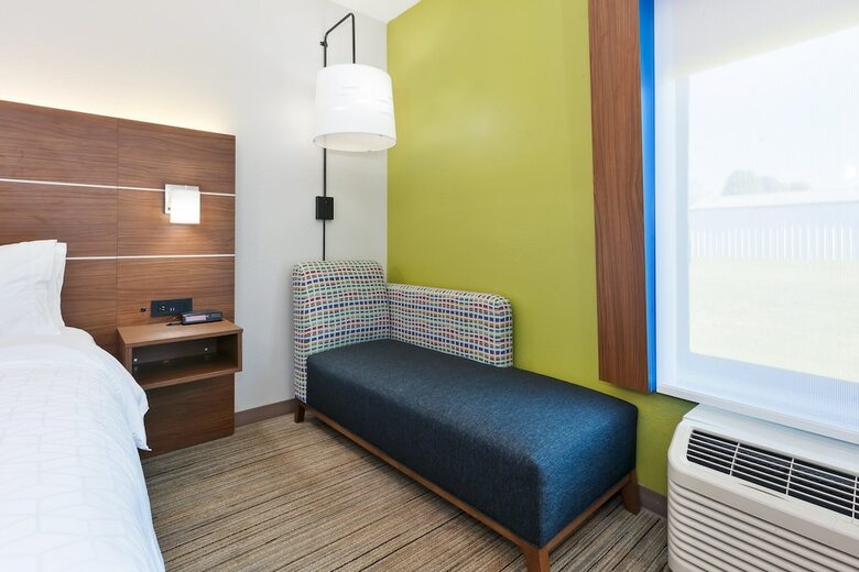Hotel Holiday Inn Express And Suites Three Rivers