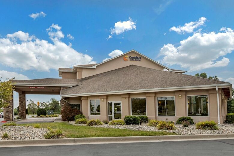 Hotel Comfort Inn & Suites Dimondale