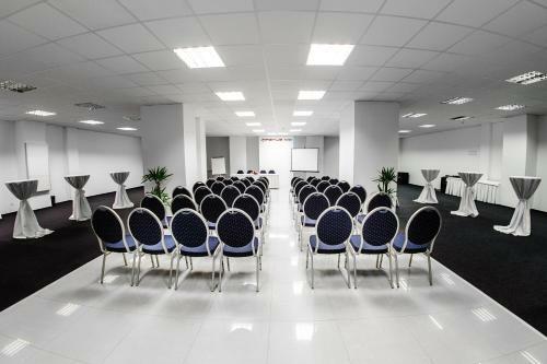 Hotel Magnus Tren?�n