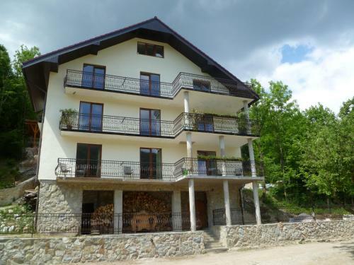 Hostal Horsk� Penzi�n ?u?tiak