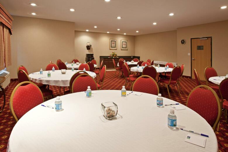 Hotel Holiday Inn Express Kendallville