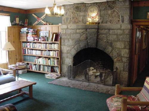Strawberry Lodge