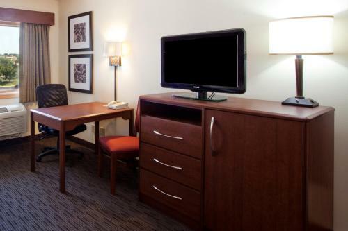 Hotel Americinn Lodge And Suites - Oswego