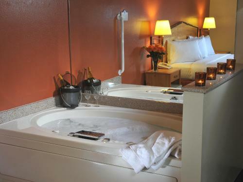 Hotel Americinn Lodge And Suites - Oswego