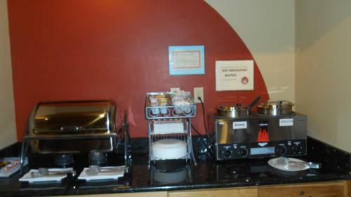 Hotel Americinn Lodge And Suites - Oswego