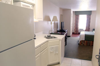 Hotel Ashton Inn & Suites