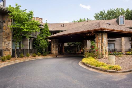 Hotel The Ridges Resort & Marina