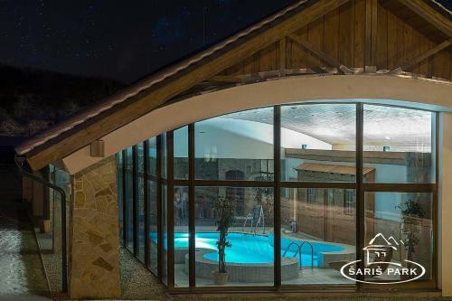 Hotel Penzion Saris Park