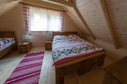 Chatov� Rezort Lopu?n� Dolina