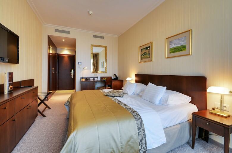 Hotel Devin