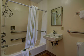 Hotel Crestwood Suites Snellville