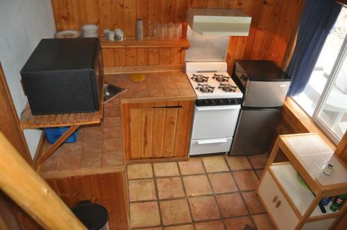 Daniels Lake Lodge Cabins