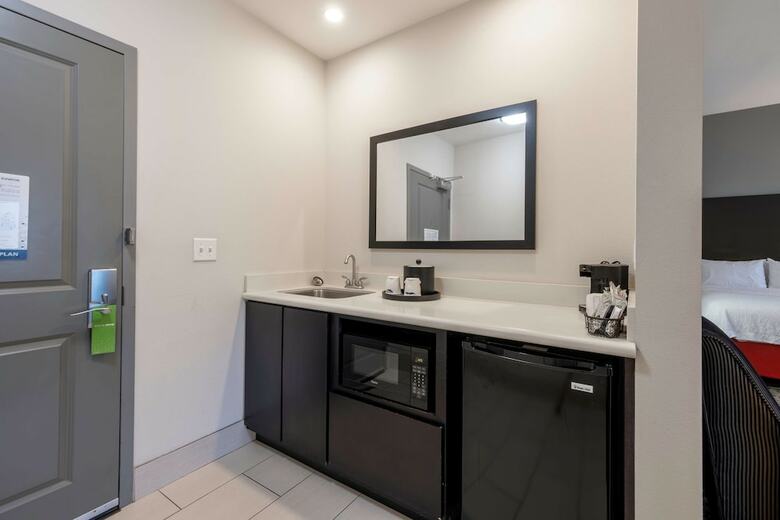 Hotel Hampton Inn & Suites Dupont
