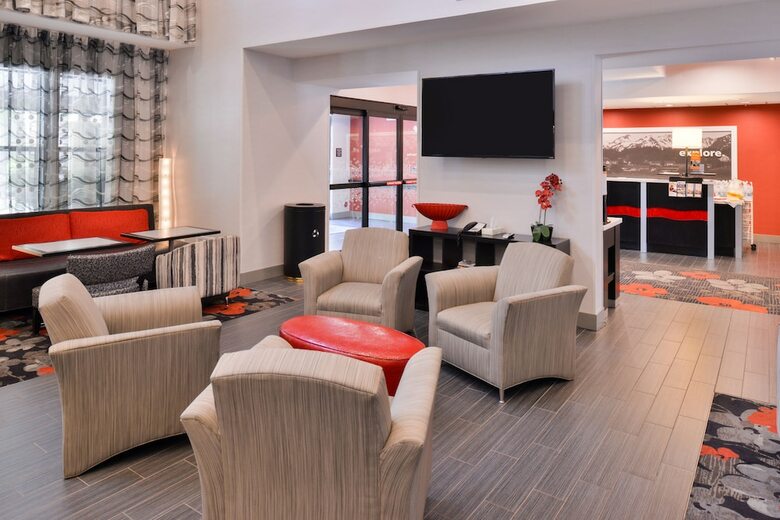 Hotel Hampton Inn & Suites Dupont