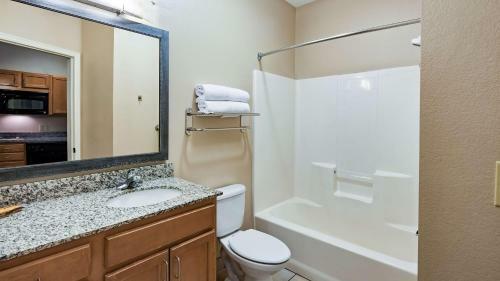 Aspen Hotel & Suites