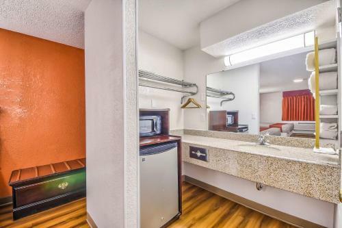 Motel Hillcrest Inn & Suites