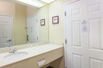 Motel Baymont Inn & Suites - Columbia