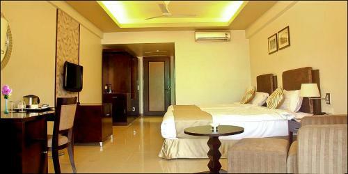 Hotel Pramod Convention & Club Resort