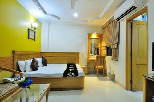 Hotel Maharaja Residency