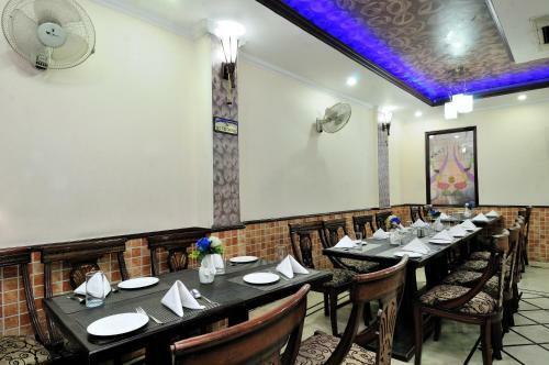 Hotel Maharaja Residency