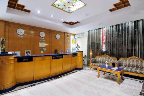 Hotel Maharaja Residency
